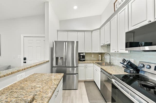 1111 DUNCAN Circle # 202, Palm Beach Gardens FL 33418 - Palm Beach Gardens, FL - Photo 4