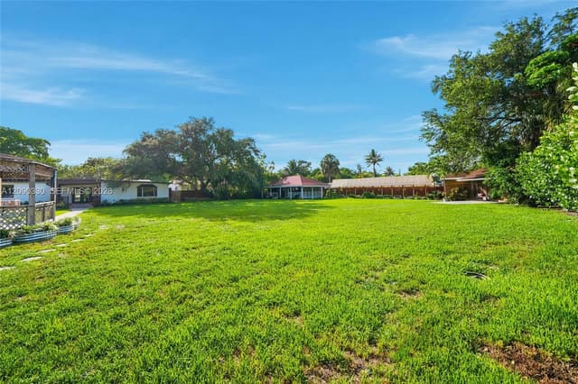 15425 N Miami Ave, Miami FL 33169 - Miami, FL - Photo 7