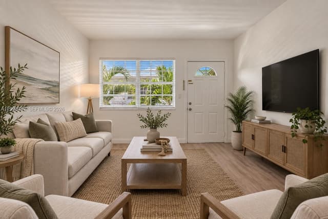 8010 Tatum Waterway Dr # 5, Miami Beach FL 33141 - Miami Beach, FL - Photo 6