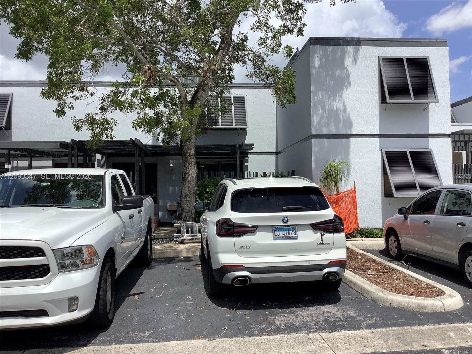 12317 NW 11th St, Pembroke Pines FL 33026