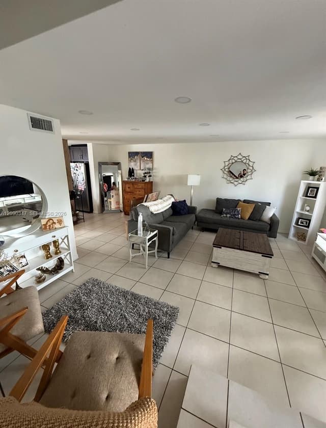 12317 NW 11th St, Pembroke Pines FL 33026 - Pembroke Pines, FL - Photo 5