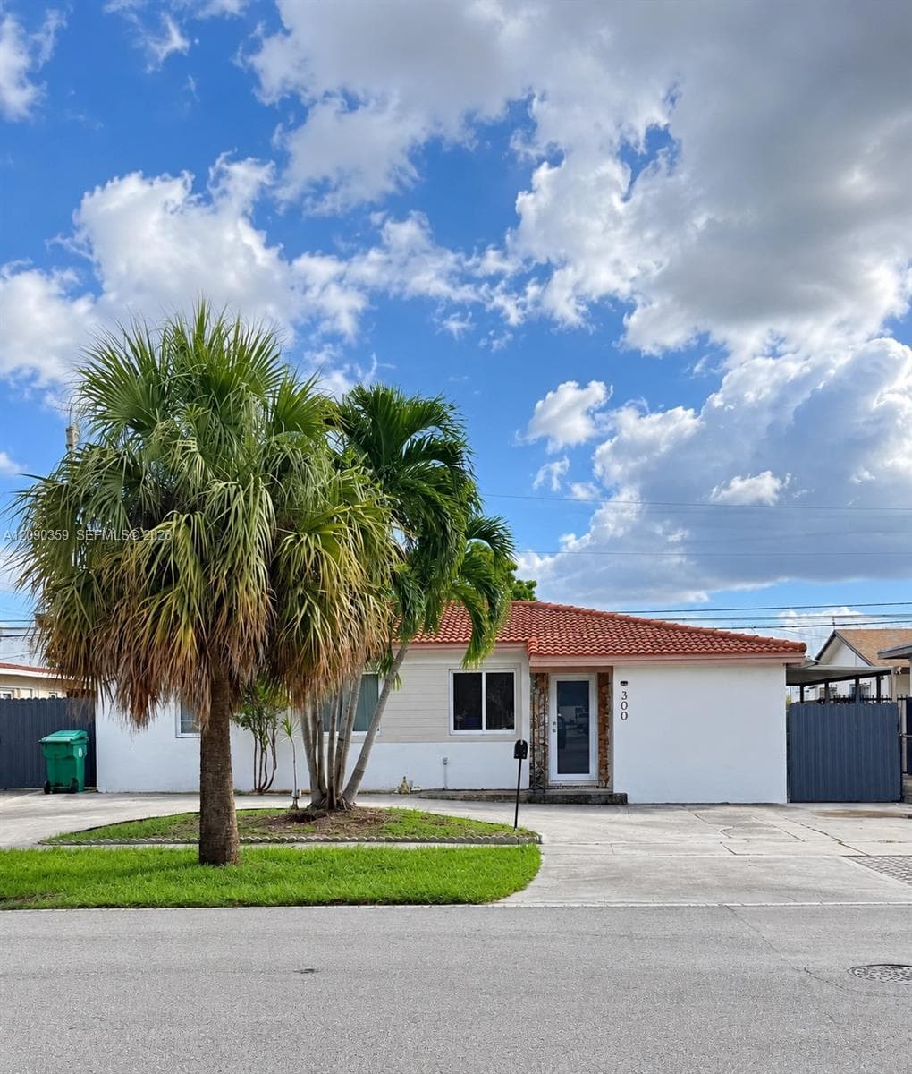 300 SW 69th Ave, Miami FL 33144 - Miami, FL - Photo 1