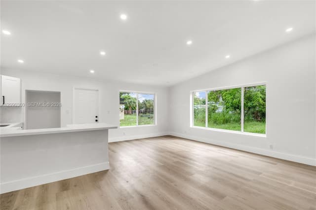 1706 NW 26th Ave, Fort Lauderdale FL 33311 - Fort Lauderdale, FL - Photo 5