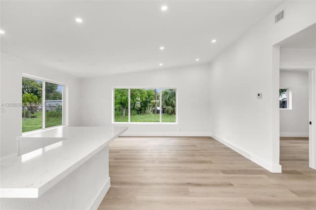 1706 NW 26th Ave, Fort Lauderdale FL 33311 - Fort Lauderdale, FL - Photo 4