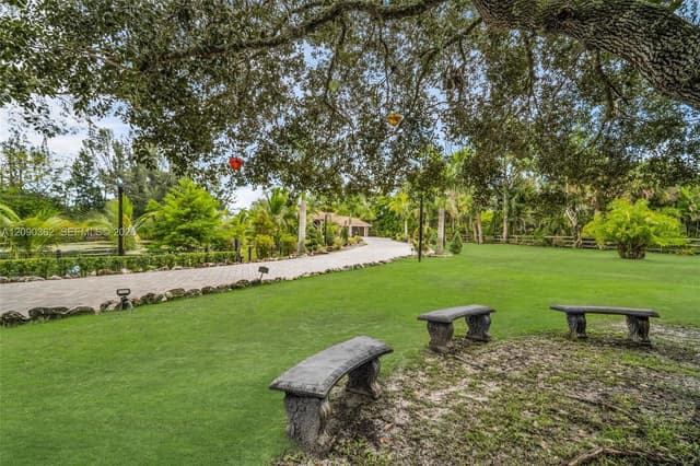14800 April Dr, Loxahatchee FL 33470 - Loxahatchee, FL - Photo 5
