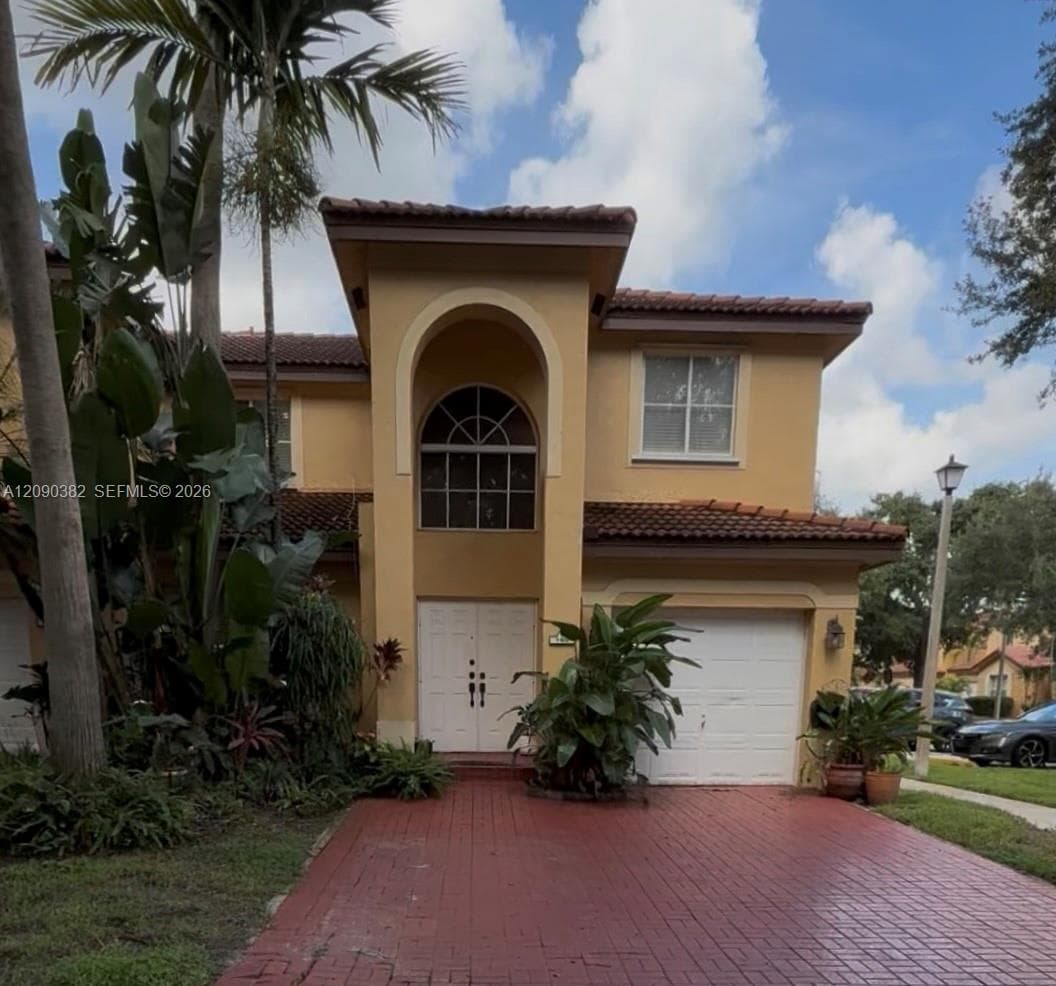 195 Sable Palm Way, Davie FL 33325 - Davie, FL - Photo 1
