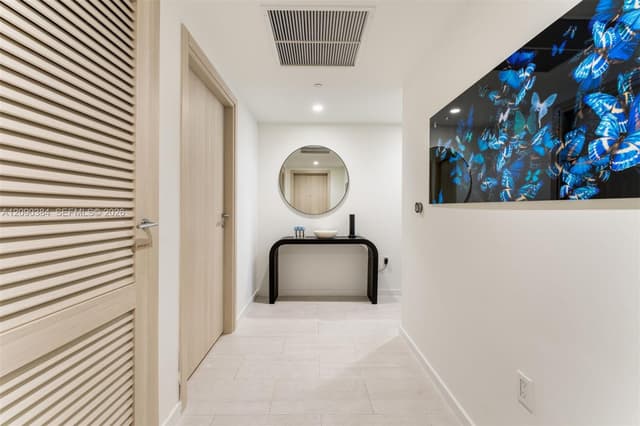 1000 Brickell Plz # 2401, Miami FL 33131 - Miami, FL - Photo 2