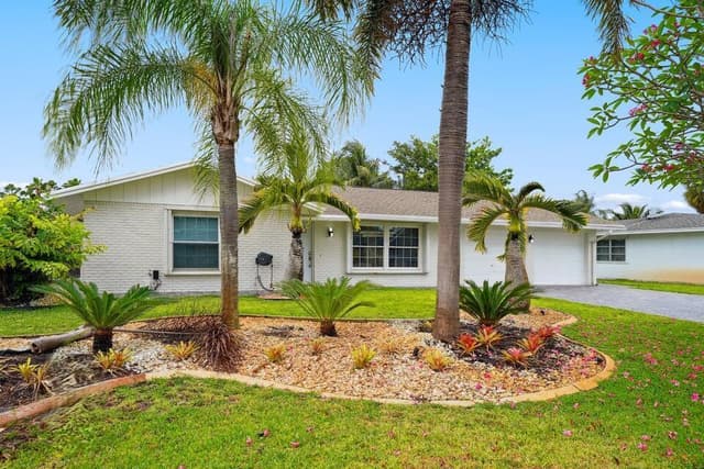 4091 Lakespur Circle N, Palm Beach Gardens FL 33410 - Palm Beach Gardens, FL - Photo 2