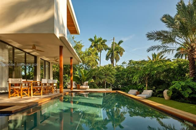 5701 N Bay Rd, Miami Beach FL 33140 - Miami Beach, FL - Photo 2