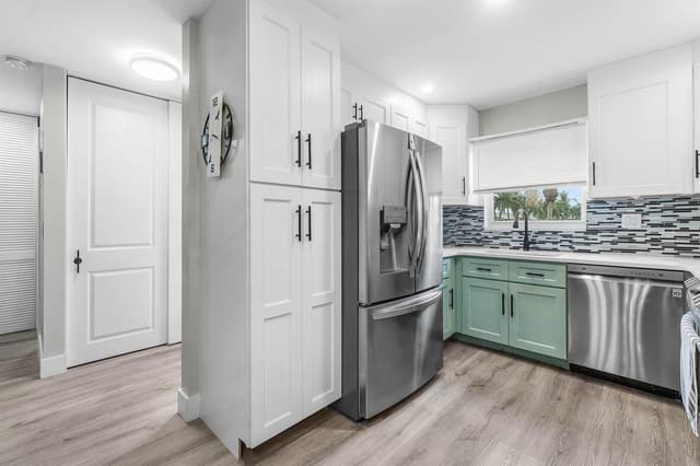 2883 CROSLEY Drive W # F, West Palm Beach FL 33415 - West Palm Beach, FL - Photo 6