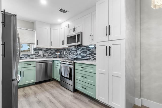 2883 CROSLEY Drive W # F, West Palm Beach FL 33415 - West Palm Beach, FL - Photo 5