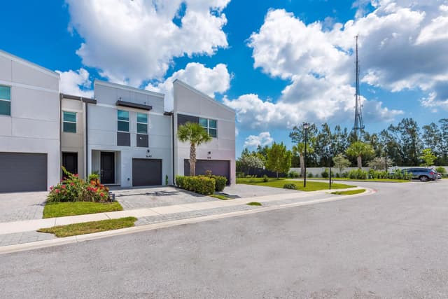 1645 Lindley Street, Mangonia Park FL 33407 - Mangonia Park, FL - Photo 4