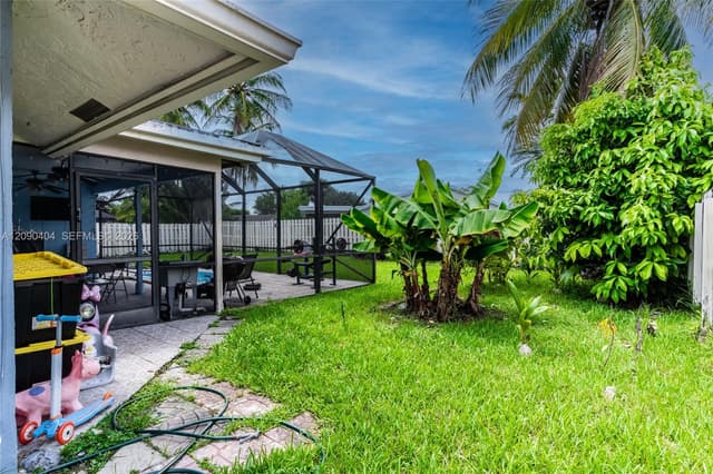 6990 NW 23rd St, Margate FL 33063 - Margate, FL - Photo 2