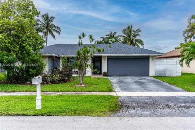 6990 NW 23rd St, Margate FL 33063 - Margate, FL - Photo 6