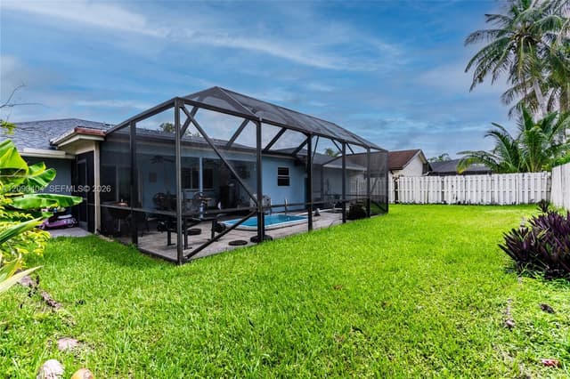 6990 NW 23rd St, Margate FL 33063 - Margate, FL - Photo 4