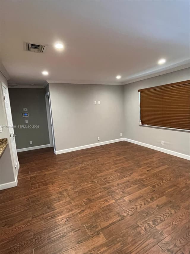 217 SW 10th St, Hallandale Beach FL 33009 - Hallandale Beach, FL - Photo 5