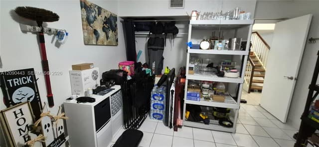 1441 W Fairway Rd, Pembroke Pines FL 33026 - Pembroke Pines, FL - Photo 6