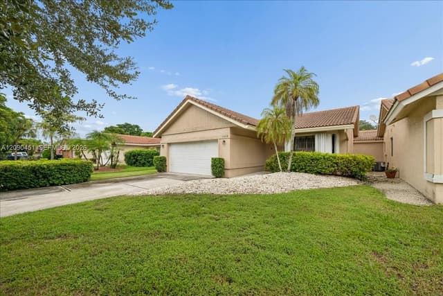 1459 NW 97th Ter, Coral Springs FL 33071 - Coral Springs, FL - Photo 2