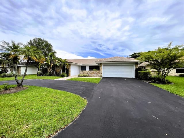 11375 NW 19TH Drive, Coral Springs FL 33071 - Coral Springs, FL - Photo 2