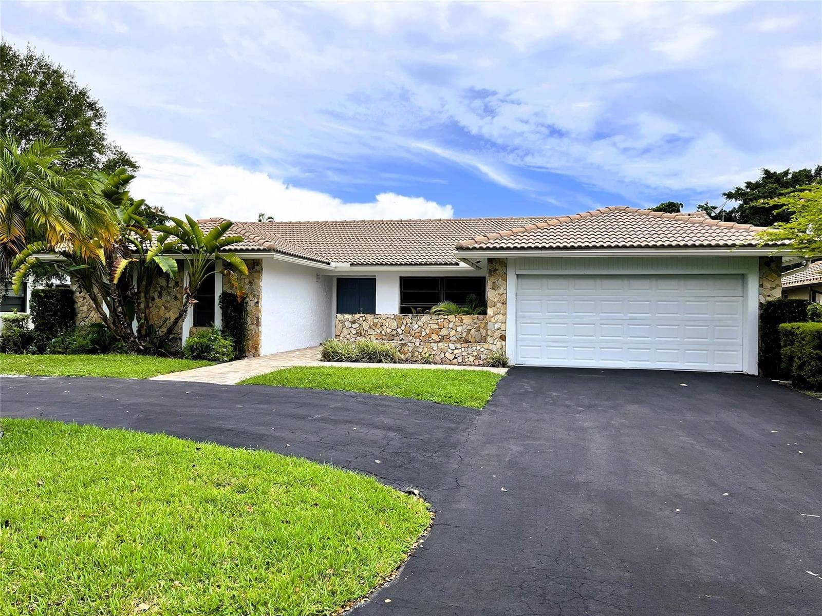 11375 NW 19TH Drive, Coral Springs FL 33071