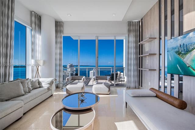 900 Brickell Key Blvd # 2504, Miami FL 33131 - Miami, FL - Photo 3