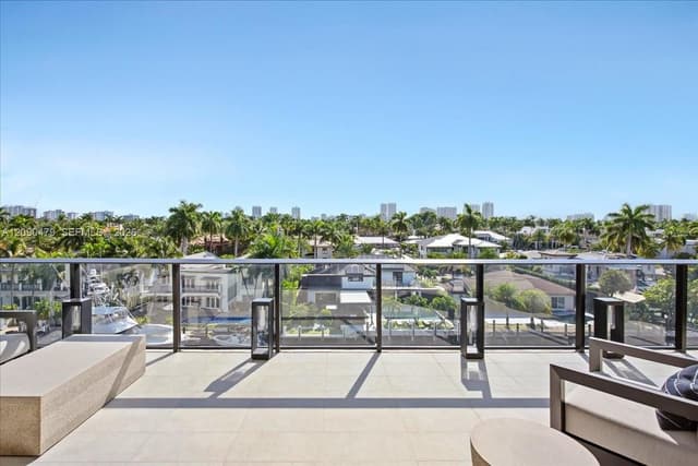160 Isle Of Venice Dr., Fort Lauderdale FL 33301 - Fort Lauderdale, FL - Photo 2