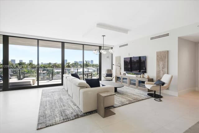 160 Isle Of Venice Dr., Fort Lauderdale FL 33301 - Fort Lauderdale, FL - Photo 5