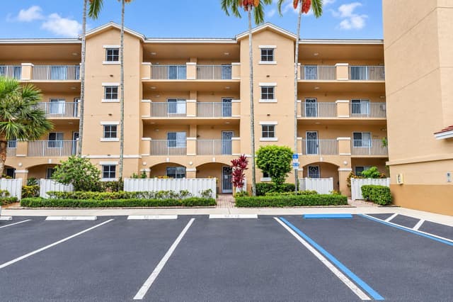 12547 Imperial Isle Drive # 303, Boynton Beach FL 33437 - Boynton Beach, FL - Photo 3