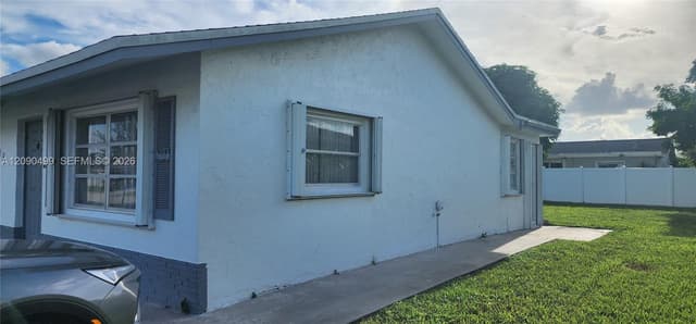 8115 NW 93rd Ave, Tamarac FL 33321 - Tamarac, FL - Photo 7