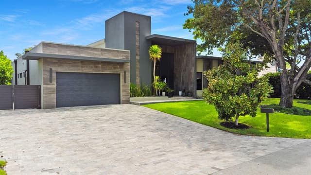 2424 NE 27th Avenue, Fort Lauderdale FL 33305 - Fort Lauderdale, FL - Photo 2