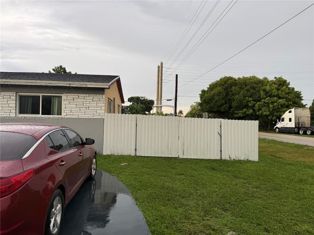 6401 Dewey St, Hollywood FL 33023 - Hollywood, FL - Photo 6