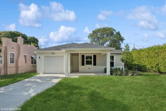 636 35TH Street, West Palm Beach FL 33407 - West Palm Beach, FL - Photo 2