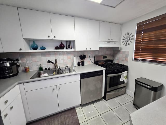 6702 SW 113 CT, Miami FL 33173 - Miami, FL - Photo 5