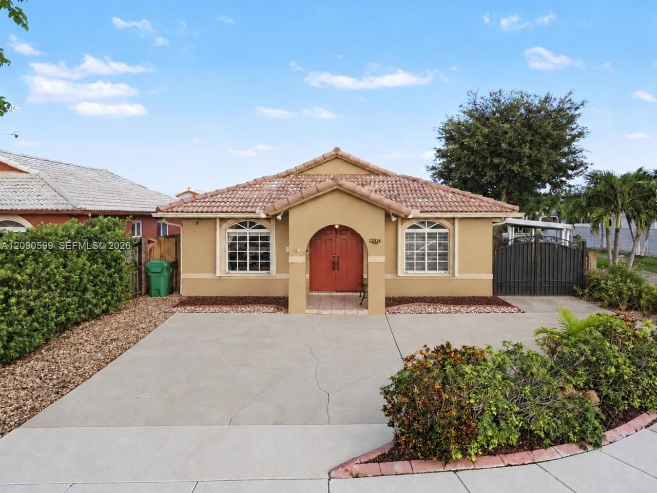 12711 NW 99th Pl, Hialeah Gardens FL 33018 - Hialeah Gardens, FL - Photo 1
