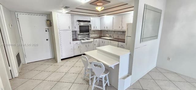 18041 Biscayne Blvd # 203, Aventura FL 33160 - Aventura, FL - Photo 7