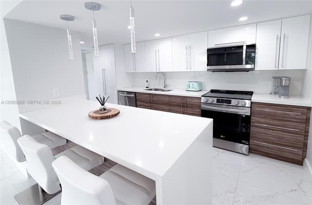 1800 Collins Ave # 3B, Miami Beach FL 33139 - Miami Beach, FL - Photo 6