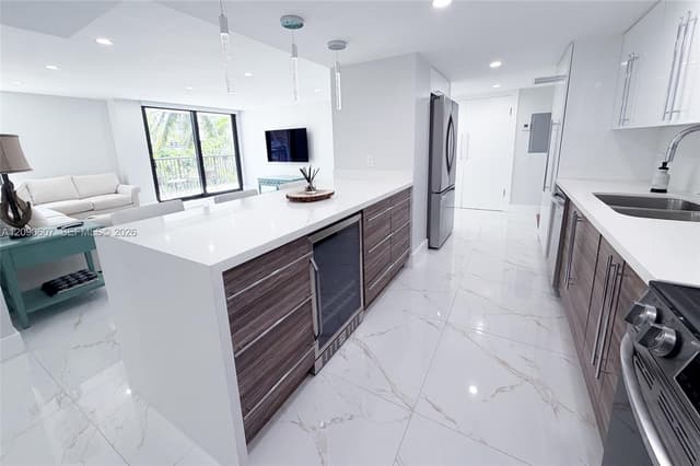 1800 Collins Ave # 3B, Miami Beach FL 33139 - Miami Beach, FL - Photo 7