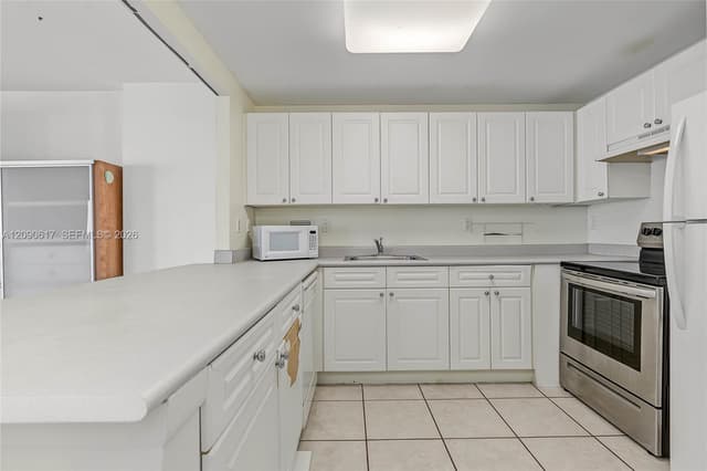 2301 Collins Ave # 1420, Miami Beach FL 33139 - Miami Beach, FL - Photo 6