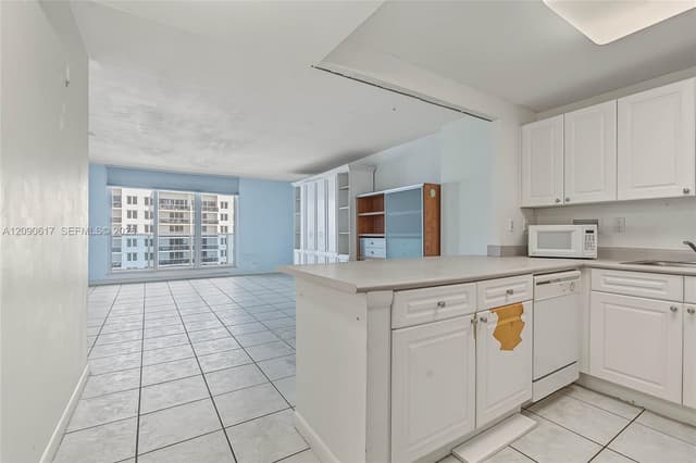 2301 Collins Ave # 1420, Miami Beach FL 33139 - Miami Beach, FL - Photo 5