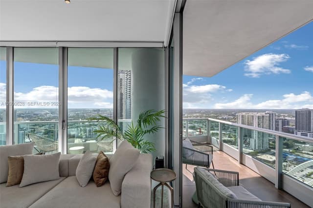 900 Biscayne Blvd # 4412, Miami FL 33132 - Miami, FL - Photo 2