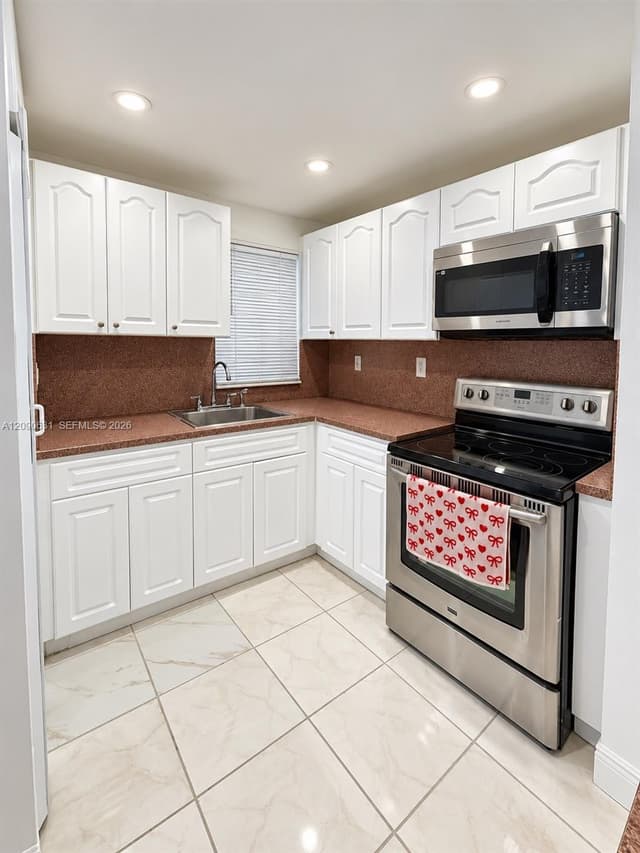 816 NW 87th Ave # 203, Miami FL 33172 - Miami, FL - Photo 3