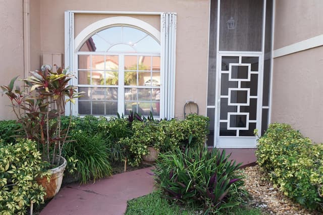 9919 MALVERN Drive, Tamarac FL 33321 - Tamarac, FL - Photo 3