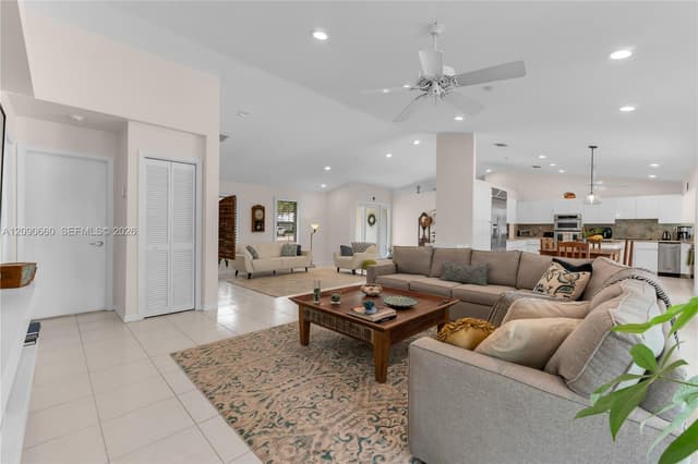 7915 SW 155th St, Palmetto Bay FL 33157 - Palmetto Bay, FL - Photo 2