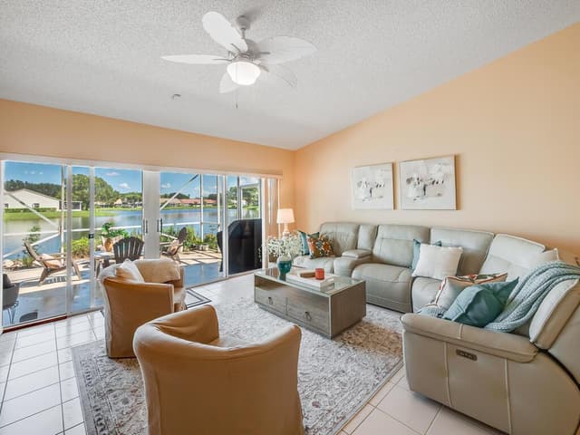 3933 Summer Chase Court, Lake Worth FL 33467 - Lake Worth, FL - Photo 6