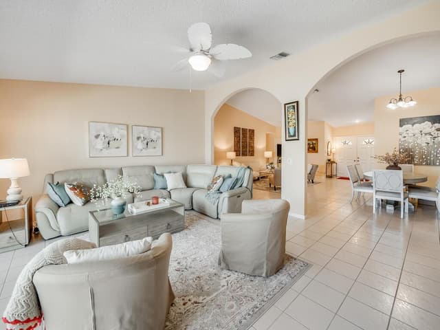 3933 Summer Chase Court, Lake Worth FL 33467 - Lake Worth, FL - Photo 5