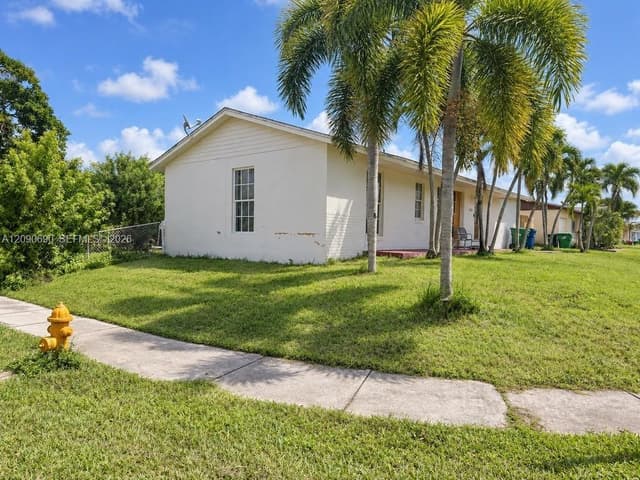 26153 SW 123rd Pl, Homestead FL 33032 - Homestead, FL - Photo 2