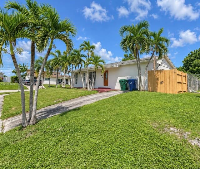 26153 SW 123rd Pl, Homestead FL 33032 - Homestead, FL - Photo 3