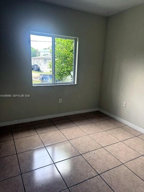 2472 NW 65th St, Miami FL 33147 - Miami, FL - Photo 7