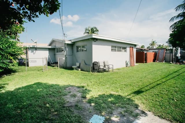 500 East Dr, North Miami Beach FL 33162 - North Miami Beach, FL - Photo 6