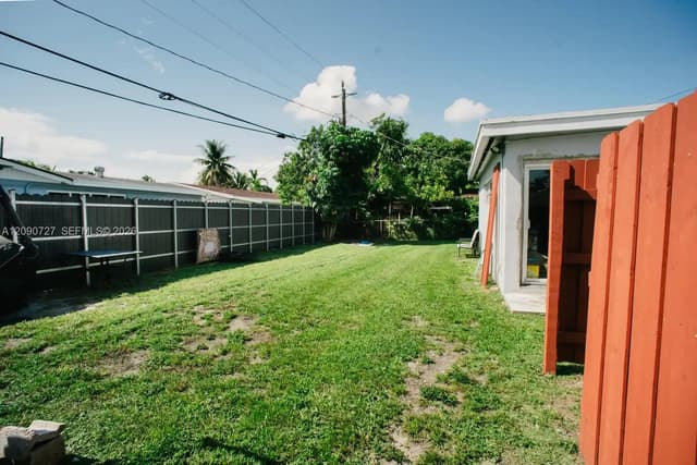500 East Dr, North Miami Beach FL 33162 - North Miami Beach, FL - Photo 4